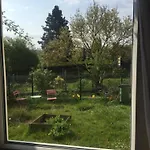Studio Refait A Neuf Avec Jardin Partage